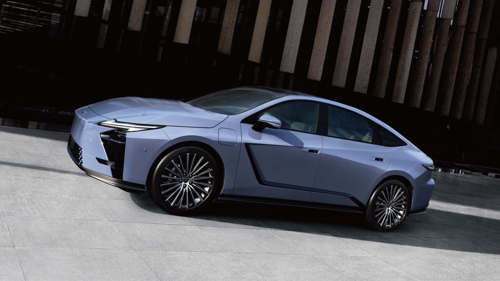 Νέο Lexus ES: Υβριδικό και ηλεκτρικό έως 343 άλογα